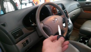 locksmith toyota car keys